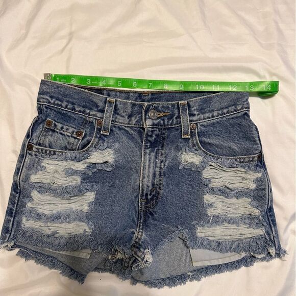 Levi’s 550 distressed shorts for summer - Picture 12 of 12